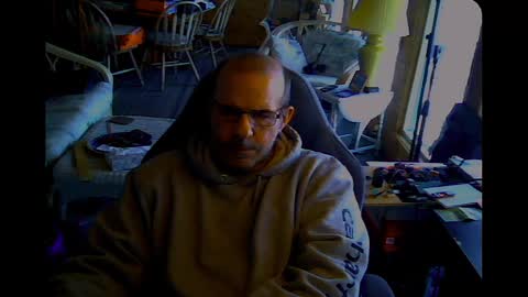 Snapshot of friendlykevn chatting on 12-25-24, 08:39 friendlykevn online show from 12-25-24, 08:39