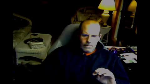 Snapshot of friendlykevn chatting on 12-27-24, 02:04 friendlykevn online show from 12-27-24, 02:04