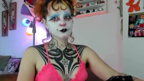 Snapshot of friskyflowers chatting on 06-11-26, 12:32 cherry online show from 06-11-26, 12:32