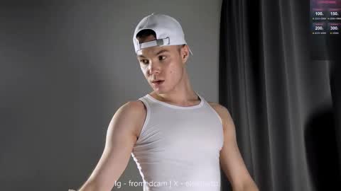 Snapshot of fromedcam chatting on 11-15-25, 08:49 ED online show from 11-15-25, 08:49