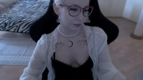 Lilith online show from 05-05-26, 12:02