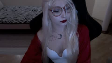 Lilith online show from 06-18-26, 09:30