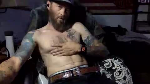 Snapshot of froski666 chatting on 05-19-26, 03:35 froski666 online show from 05-19-26, 03:35