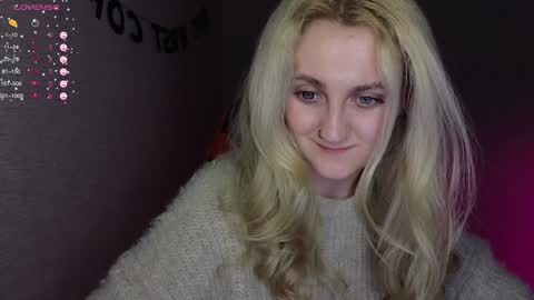 Snapshot of frosty_blueberries4 chatting on 12-11-24, 12:02 ANA online show from 12-11-24, 12:02