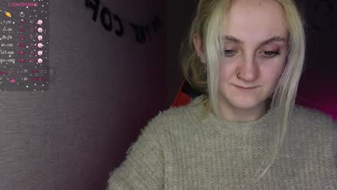 Snapshot of frosty_blueberries4 chatting on 01-21-25, 02:54 ANA online show from 01-21-25, 02:54