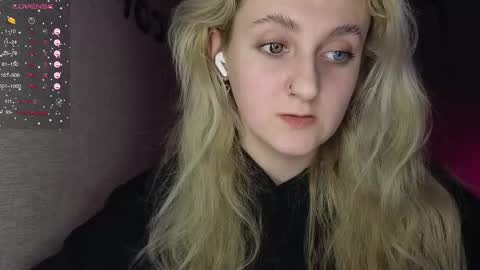 Snapshot of frosty_blueberries4 chatting on 02-10-25, 06:03 ANA online show from 02-10-25, 06:03