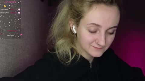 Snapshot of frosty_blueberries4 chatting on 02-15-25, 11:06 ANA online show from 02-15-25, 11:06