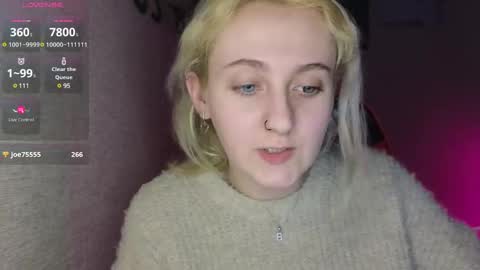 Snapshot of frosty_blueberries4 chatting on 03-10-25, 11:27 ANA online show from 03-10-25, 11:27