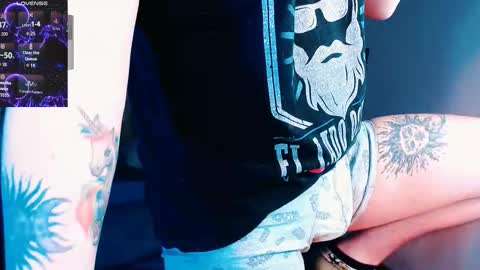          HEHIM  online show from 11-17-25, 10:54