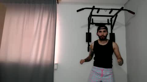 Snapshot of ftmen chatting on 02-28-25, 03:37 Jestevan online show from 02-28-25, 03:37
