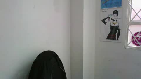 Snapshot of ftmen chatting on 05-19-26, 01:39 Jestevan online show from 05-19-26, 01:39
