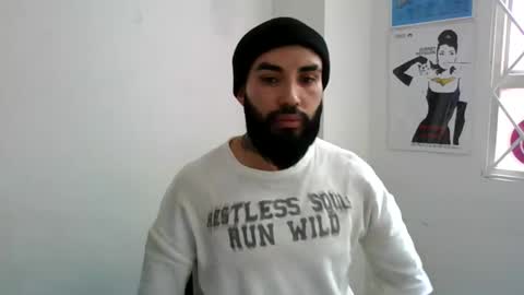 Snapshot of ftmen chatting on 05-21-26, 02:02 Jestevan online show from 05-21-26, 02:02
