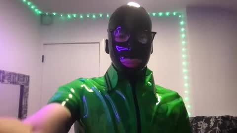 Snapshot of ftmrubbervamp chatting on 12-06-24, 11:47 FTM Rubber Model online show from 12-06-24, 11:47