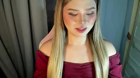 Snapshot of fuckdoll_rain chatting on 05-26-26, 02:35 R A I N M O R A L E S G M A I L . C O M online show from 05-26-26, 02:35