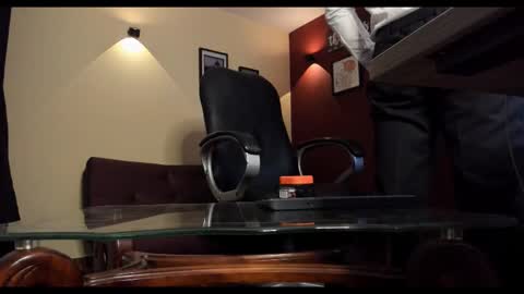 Snapshot of fuckerwate chatting on 11-10-25, 07:57 SERGIO THE SEX LAWYER online show from 11-10-25, 07:57