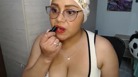 Mia and Gary  online show from 10-26-25, 03:01