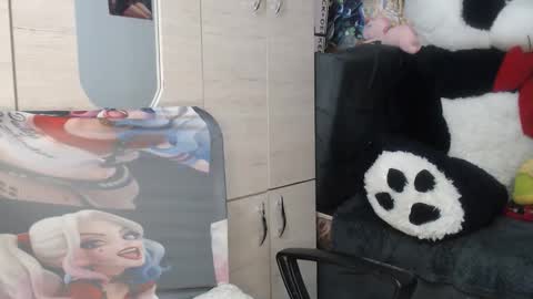 Mia and Gary  online show from 01-09-26, 02:03