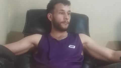 Snapshot of fuckingmulletdaddy chatting on 11-19-25, 11:38 Phill online show from 11-19-25, 11:38