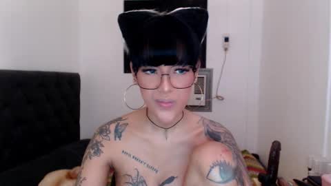 Princess Anna online show from 12-23-25, 10:46