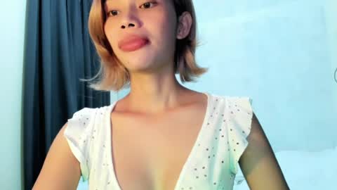 Snapshot of fuckingsexy143 chatting on 06-15-26, 12:07 fuckingsexy143 online show from 06-15-26, 12:07