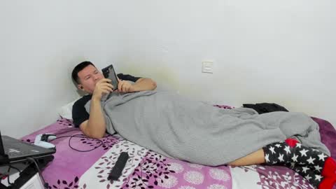 Snapshot of fuckynations chatting on 12-28-24, 09:19 Fuckdirtymen online show from 12-28-24, 09:19