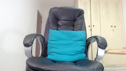 Andres. online show from 11-19-25, 05:29