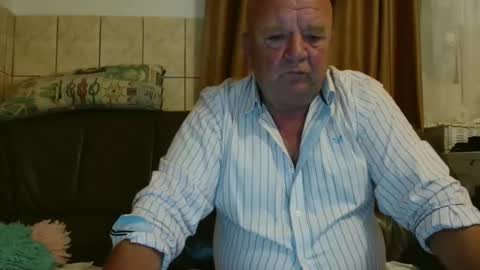 fullballs6 online show from 09-13-25, 01:27