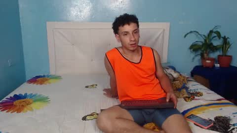 Snapshot of fun_and_horny_ chatting on 09-22-25, 12:01 fun_and_horny_ online show from 09-22-25, 12:01