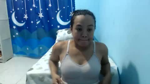 Snapshot of funluvnpinay4u chatting on 04-22-26, 01:08 MAE online show from 04-22-26, 01:08