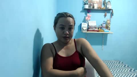 Snapshot of funluvnpinay4u chatting on 05-18-26, 07:25 MAE online show from 05-18-26, 07:25