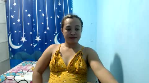Snapshot of funluvnpinay4u chatting on 05-21-26, 01:56 MAE online show from 05-21-26, 01:56