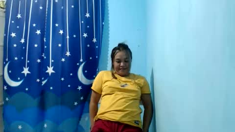 Snapshot of funluvnpinay4u chatting on 05-24-26, 01:05 MAE online show from 05-24-26, 01:05