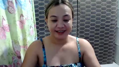 Snapshot of funluvnpinay4u chatting on 06-10-26, 02:23 MAE online show from 06-10-26, 02:23
