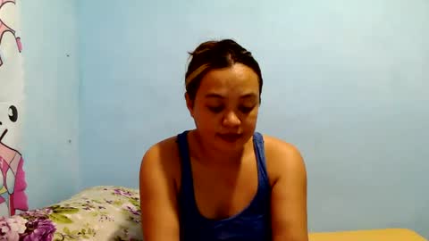 Snapshot of funluvnpinay4u chatting on 07-20-26, 12:25 MAE online show from 07-20-26, 12:25