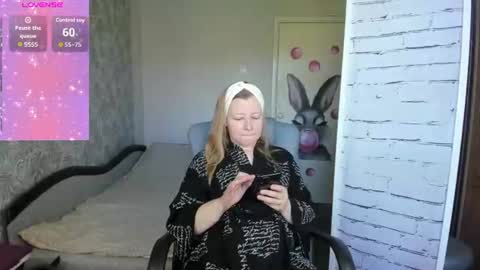 Snapshot of funny_bunny4 chatting on 08-02-26, 02:26 funny_bunny4 online show from 08-02-26, 02:26
