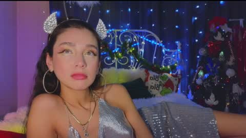 Snapshot of funny_whotsss chatting on 12-21-24, 11:56 Tiffany online show from 12-21-24, 11:56
