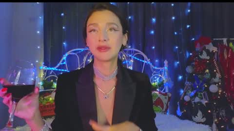 Snapshot of funny_whotsss chatting on 12-25-24, 04:01 Tiffany online show from 12-25-24, 04:01
