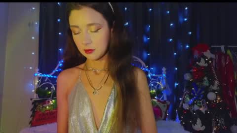 Snapshot of funny_whotsss chatting on 12-25-24, 10:05 Tiffany online show from 12-25-24, 10:05