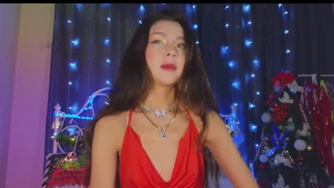 Snapshot of funny_whotsss chatting on 12-30-24, 10:55 Tiffany online show from 12-30-24, 10:55