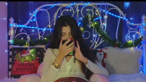Snapshot of funny_whotsss chatting on 01-04-25, 02:25 Tiffany online show from 01-04-25, 02:25