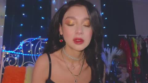 Snapshot of funny_whotsss chatting on 02-19-25, 11:25 Tiffany online show from 02-19-25, 11:25