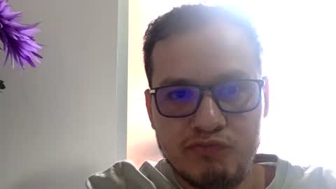 Snapshot of funnyboys18 chatting on 11-11-25, 07:03 Zanty online show from 11-11-25, 07:03