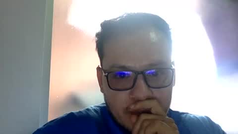 Snapshot of funnyboys18 chatting on 11-25-25, 06:52 Zanty online show from 11-25-25, 06:52