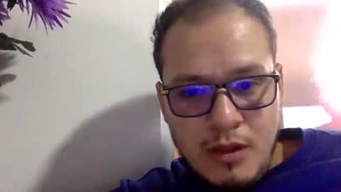 Snapshot of funnyboys18 chatting on 12-05-25, 06:59 Zanty online show from 12-05-25, 06:59