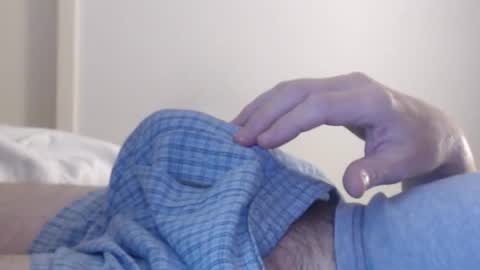 Snapshot of funtime072 chatting on 10-29-25, 11:23 funtime072 online show from 10-29-25, 11:23