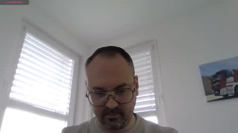 Snapshot of fussballer911 chatting on 05-06-26, 11:15 Eric online show from 05-06-26, 11:15