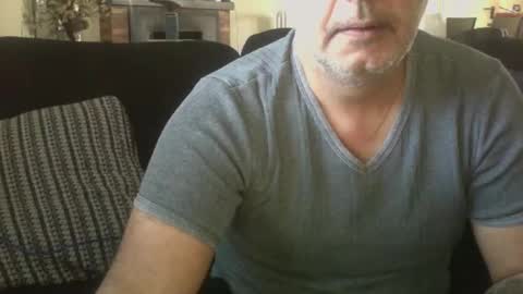 Snapshot of futbolin95 chatting on 01-11-25, 11:45 futbolin95 online show from 01-11-25, 11:45