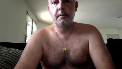 Snapshot of futbolin95 chatting on 01-25-25, 01:30 futbolin95 online show from 01-25-25, 01:30