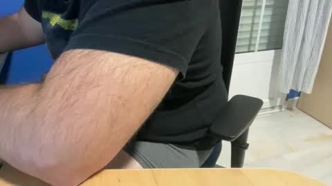 Snapshot of fuzitzu2 chatting on 11-04-25, 06:51 fuzitzu2 online show from 11-04-25, 06:51