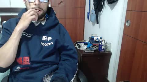 Snapshot of fvckhorneyguy chatting on 05-04-26, 03:13 andrew online show from 05-04-26, 03:13